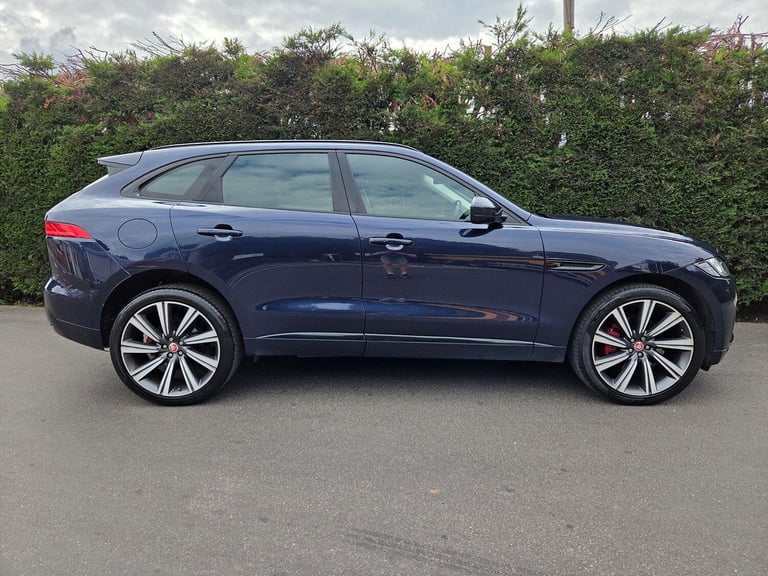 image for JAGUAR F-PACE 3.0 D300 V6 S 2016