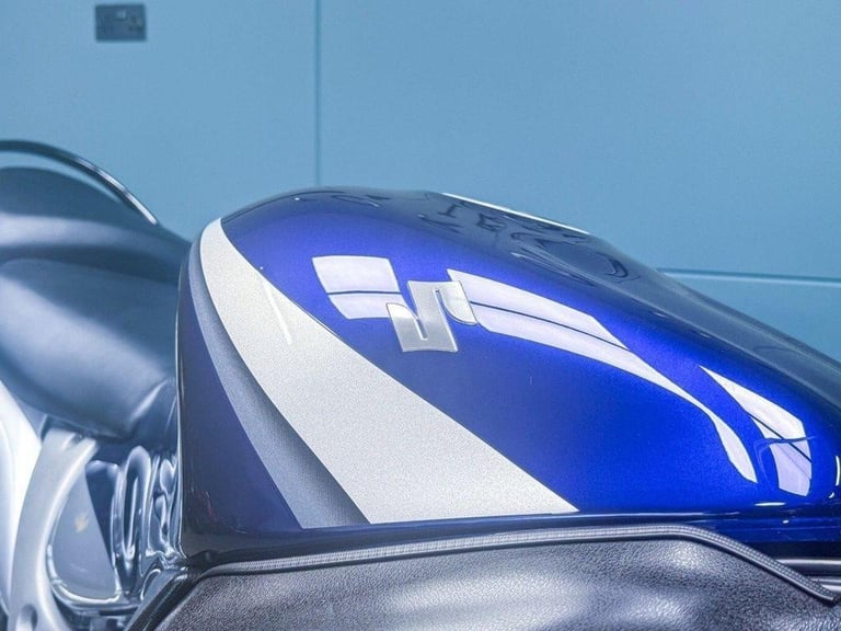 06 SUZUKI GSX1300R HAYABUSA - RARE LOW MILES - FUTURE INVESTMENT