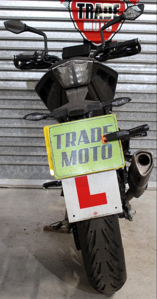 2023 73 KTM DUKE 125 ABS LEARNER LEGAL TRADE SALE 3K GREY/ORANGE NEW MOT RIDE