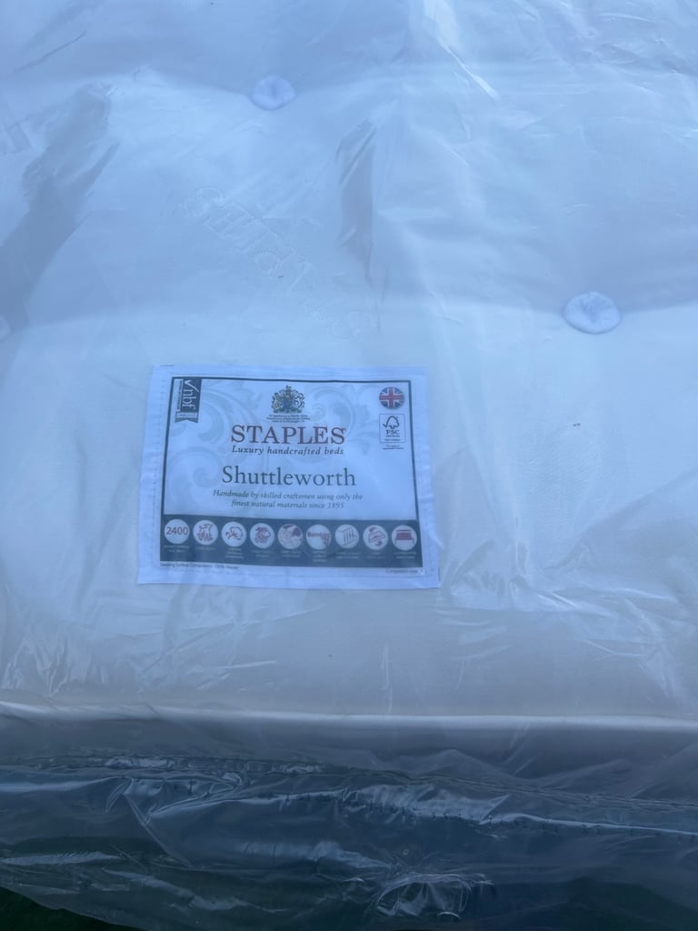 King Size Staples divan set