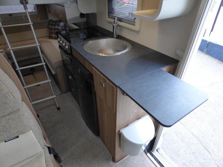 Swift Escape Compact C404 Motorhome DIESEL MANUAL 2021/71
