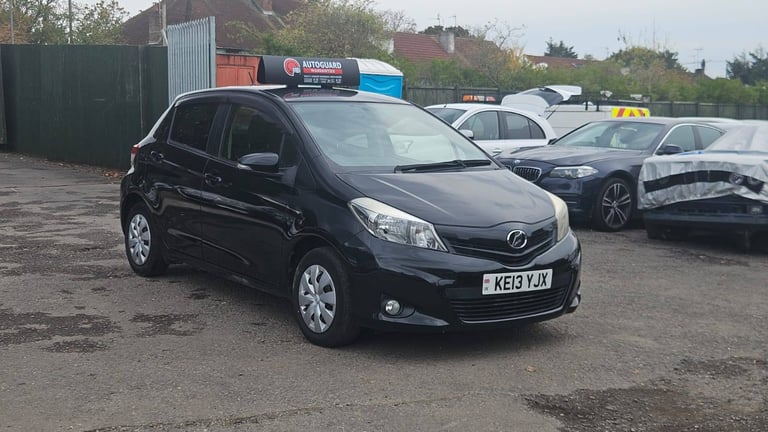2013 Toyota yaris automatic 1.3 petrol