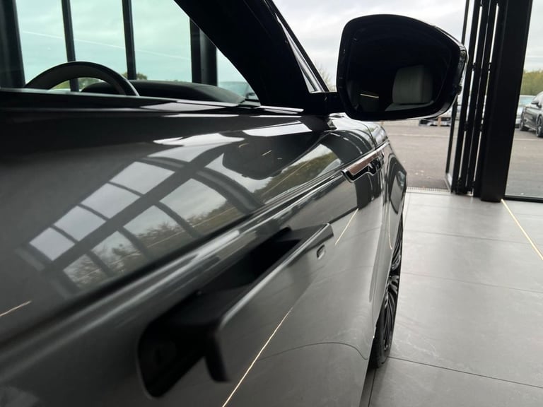 2017 Land Rover Range Rover Velar 3.0 SD6 V6 First Edition SUV 5dr Diesel Auto 4WD Euro 6 (s/s) (...