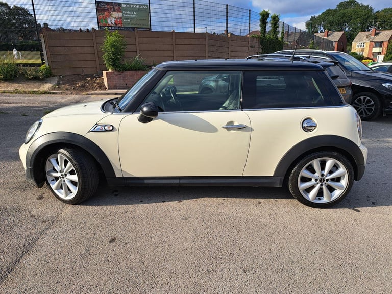 MINI HATCH 2.0 Cooper SD Hatch 2011