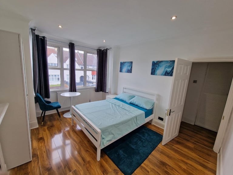 Rent Double Room Lower Addiscombe Road, Croydon CR0 