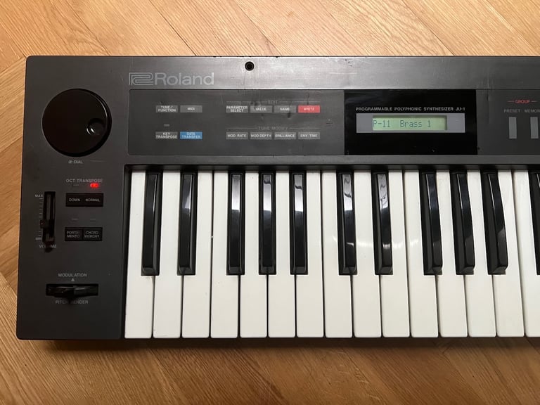 Roland Alpha Juno-1 Synthesizer