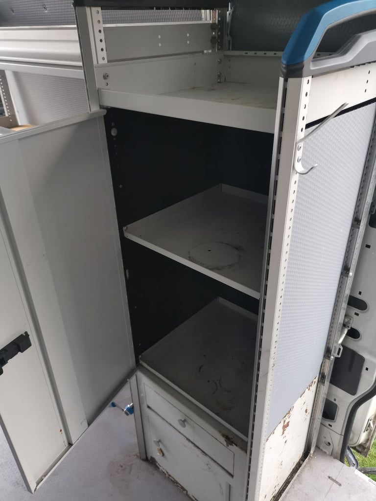  Van racking