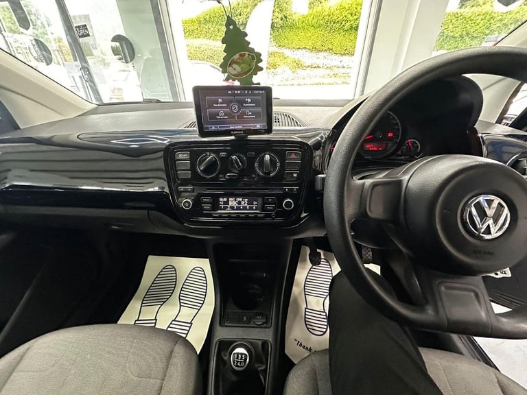 VOLKSWAGEN UP 1.0 BlueMotion Tech Move up! 2015