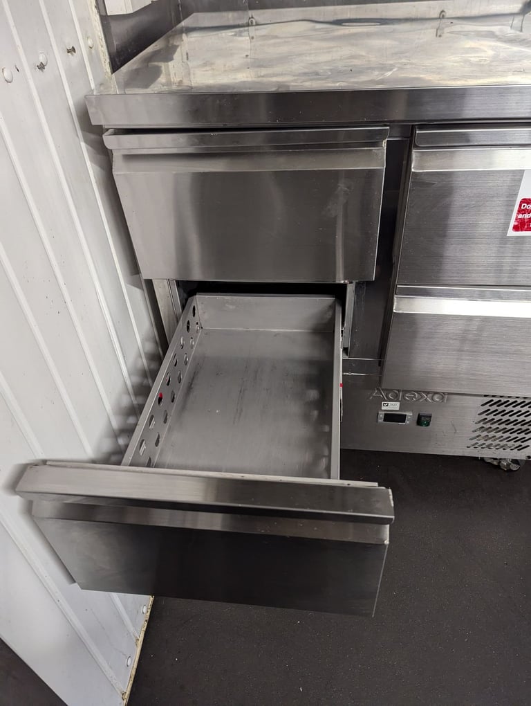 Refrigerated prep Counter 4 drawers 260lt | Adexa THS9014D