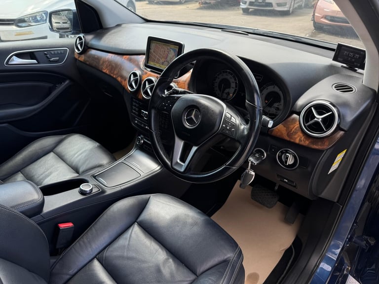 2025 Mercedes-Benz AROCS 1.6 B 180 Blue Efficiency MPV PETROL Automatic