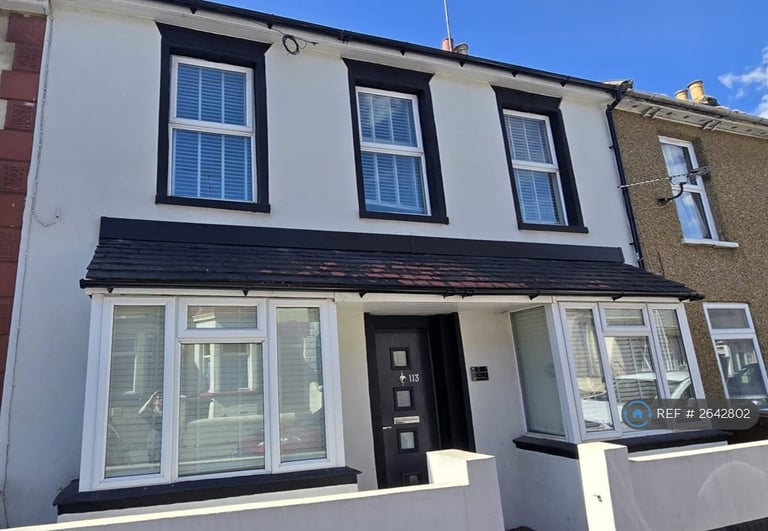 1 bedroom in Victoria Street, Gillingham, ME7 (#2642802)