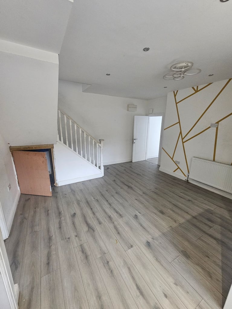 A beautiful 3 bedroom flat to let/rent