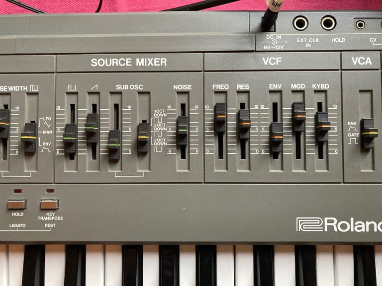 Roland SH101
