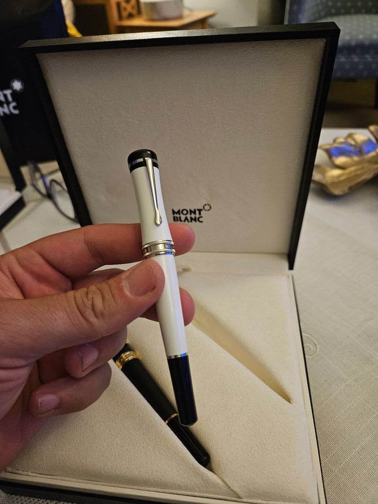 Montblanc Bonheur special edition Rollerball Pen