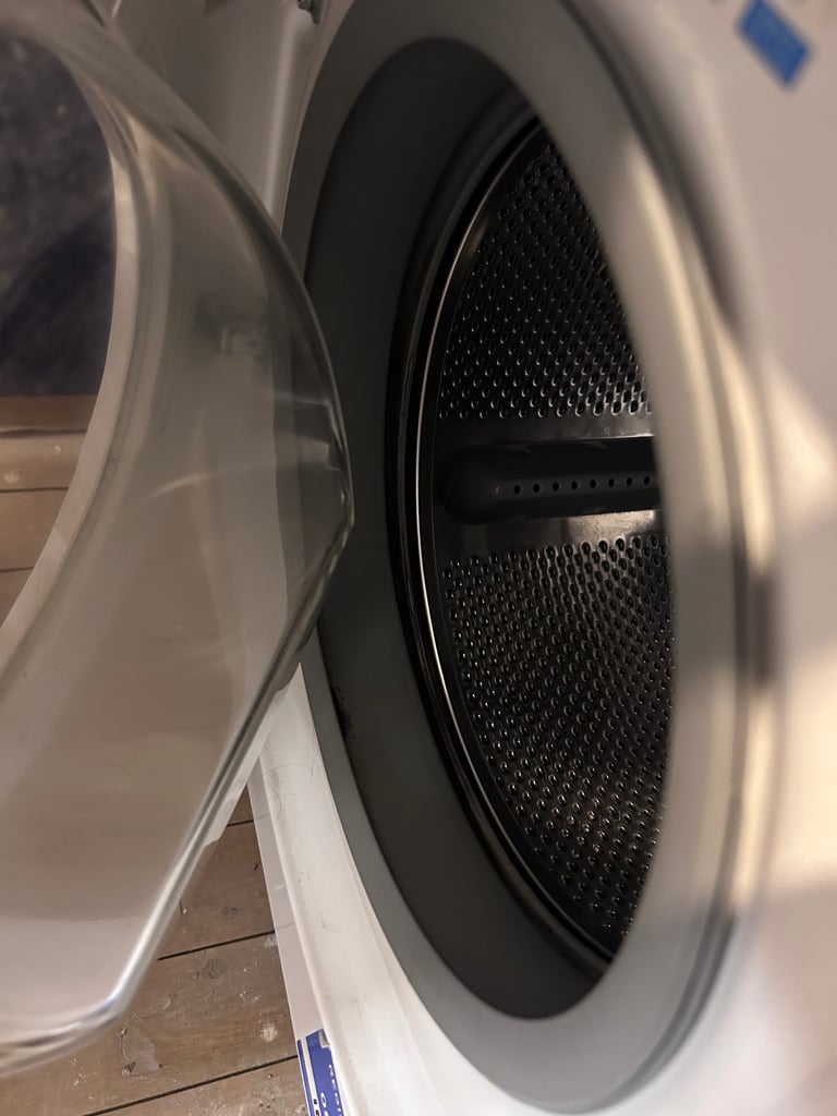 PENDING COLLECTION FREE indesit integrated washing machine 