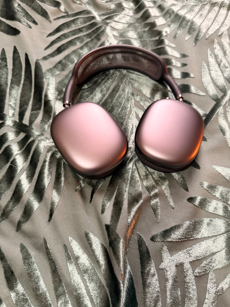 APPLE AirPods Max Wireless Bluetooth Noise-Cancelling Headphones - Midnight