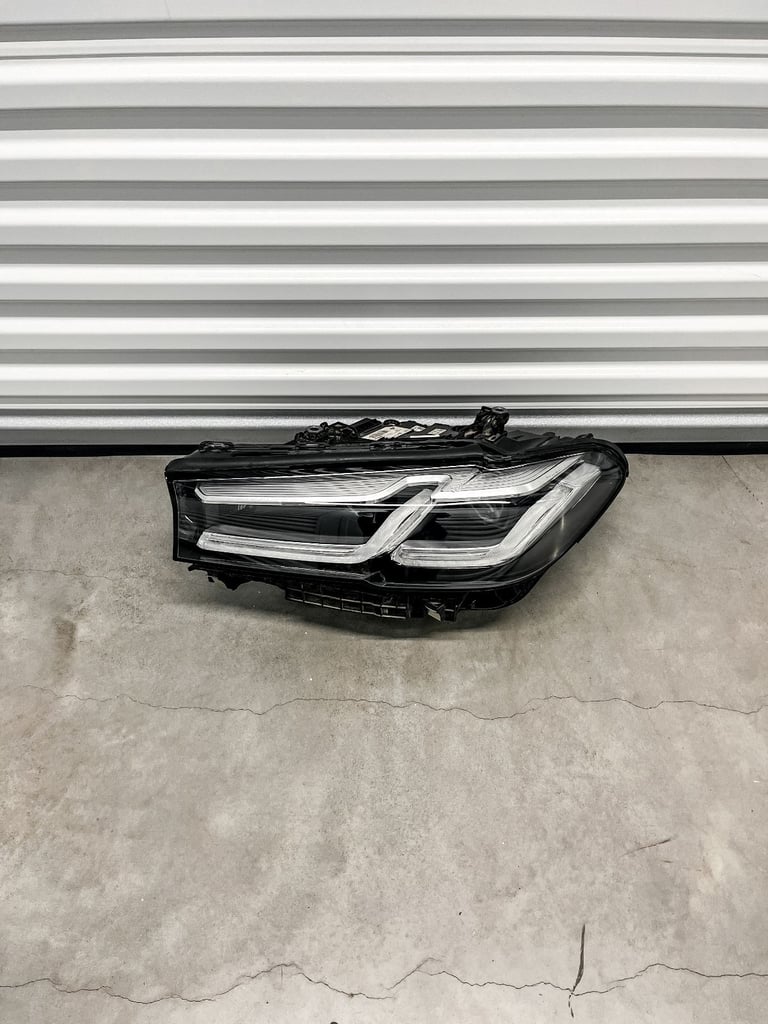 GENUINE BMW 5 Series G30 G38 LED Headlight 20-23 Left Passenger side