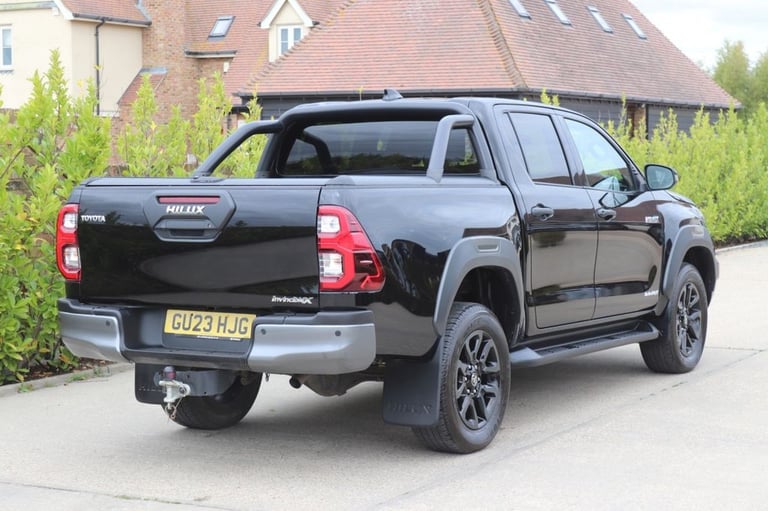 2023 Toyota Hilux 2.8 D-4D Invincible X Pickup Double Cab 4dr Diesel Auto 4WD Euro 6 (s/s) (2 PIC...