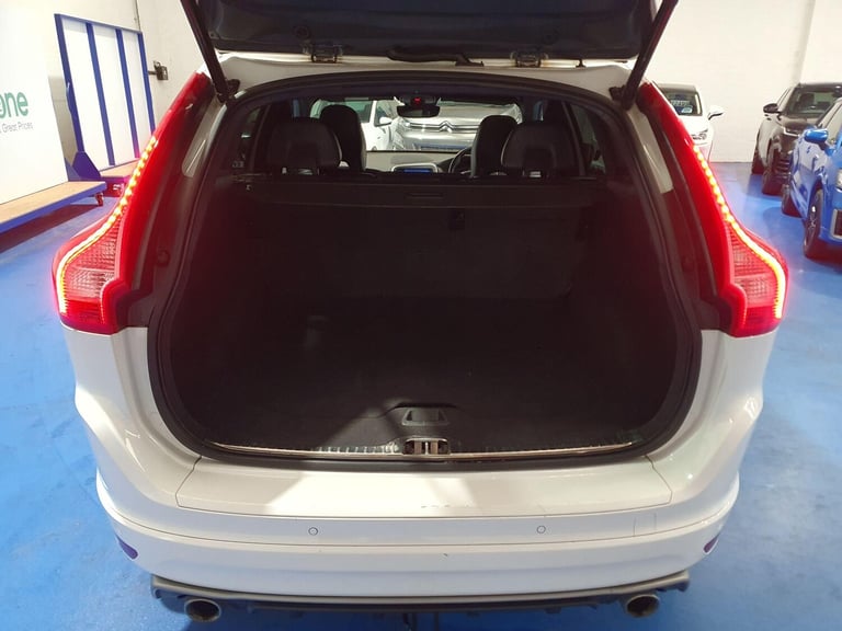2016 Volvo XC60 2.4 D4 R-Design Lux Nav Auto AWD Euro 6 (s/s) 5dr ESTATE Diesel Automatic