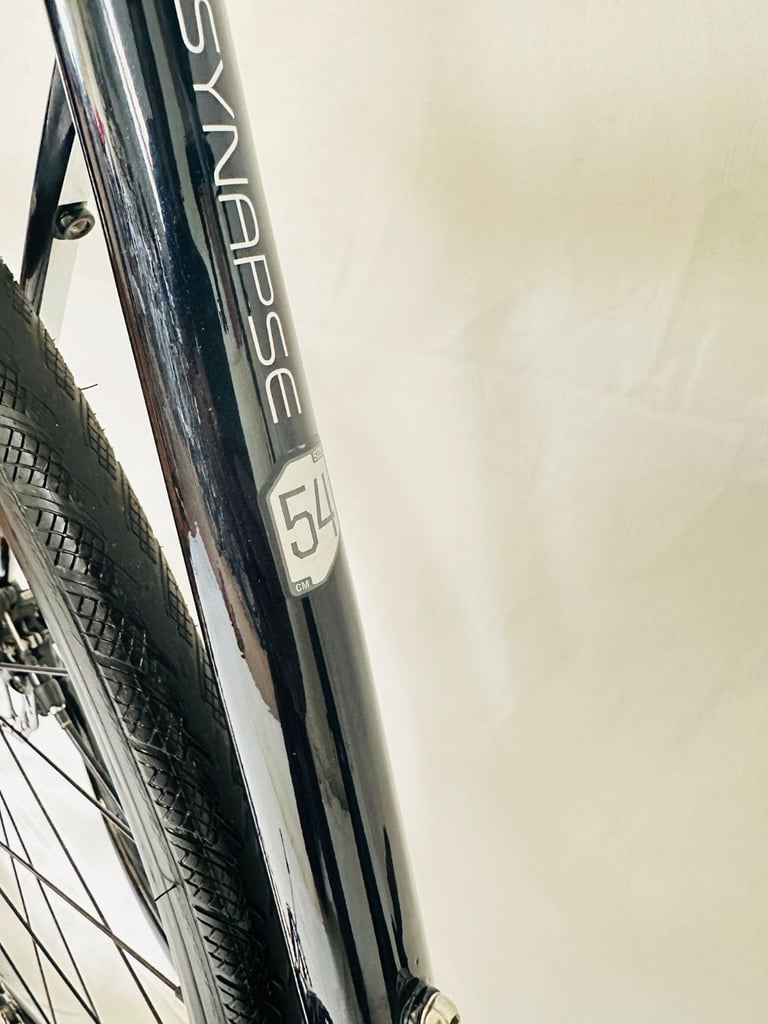 Virtually New CANNONDALE SYNAPSE Size/54 cm Road Bike MINT  