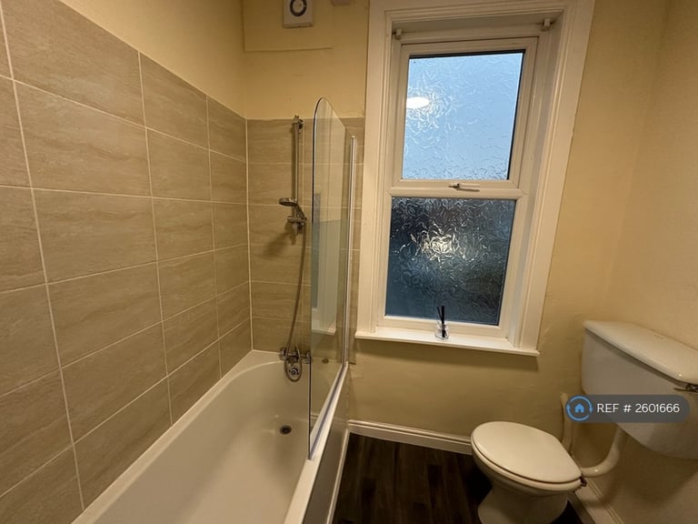 2 bedroom house in Woodlea Mount, Leeds, LS11 (2 bed) (#2601666)