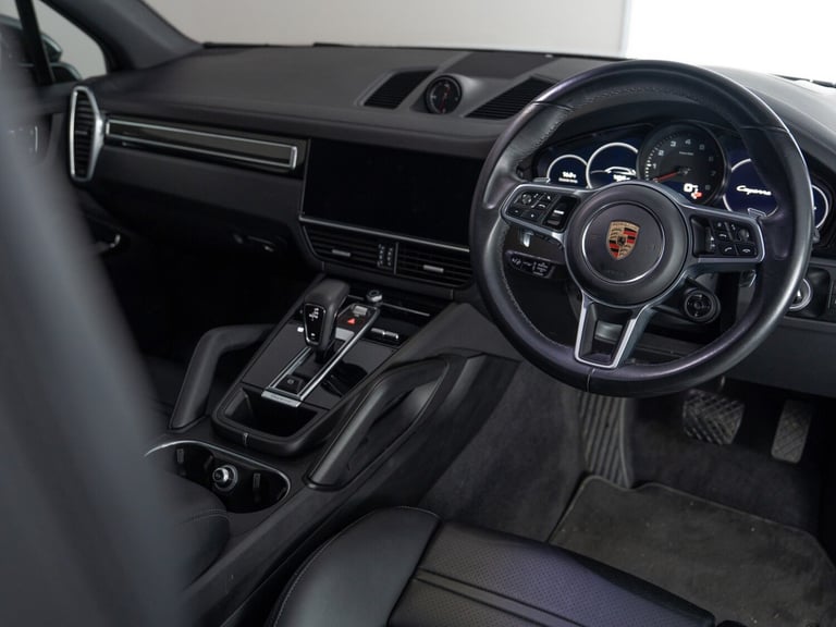 2023 Porsche Cayenne 3.0T V6 Platinum Edition SUV 5dr Petrol TiptronicS 4WD