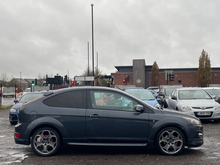 * 2011 FORD FOCUS ZETEC S 1.8L 3 DOOR + LONG MOT + ALLOYS + FOG LIGHTS * 