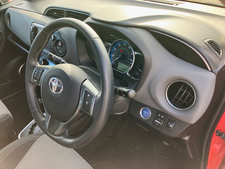 TOYOTA YARIS 1.5 VVT-h Icon Automatic 2015