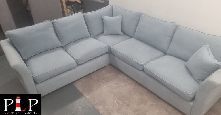 Large Corner Sofa *Can Deliver* 