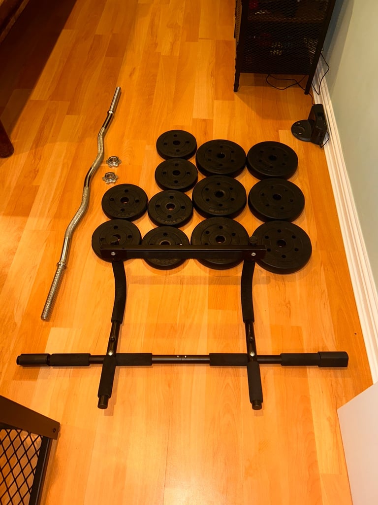 image for Ez bar, weight plates and pull-up bar