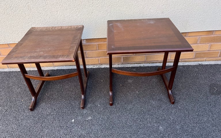a set 2 tables,