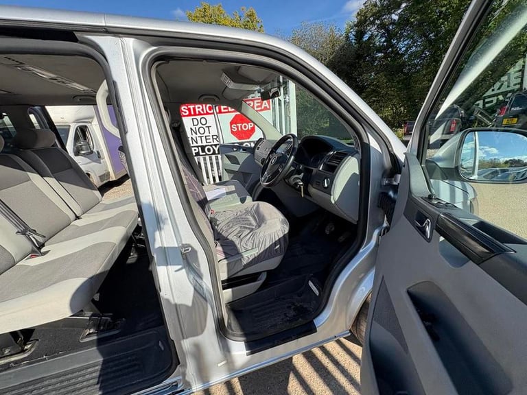 2013 Volkswagen Transporter Transporter T30 SE 102 TDI LWB Minibus DIESEL Manual