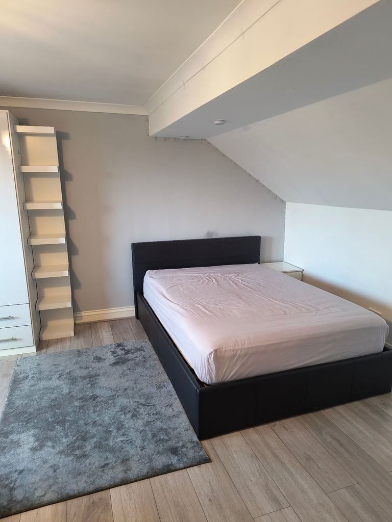 Big Loft room with built in toilet bath 