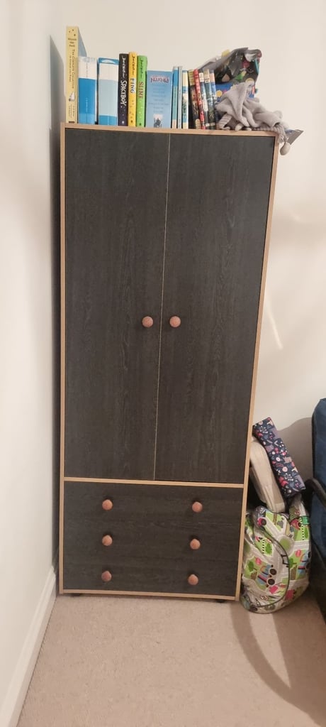A Set! Kids Wardrobe and Chest of Drawers