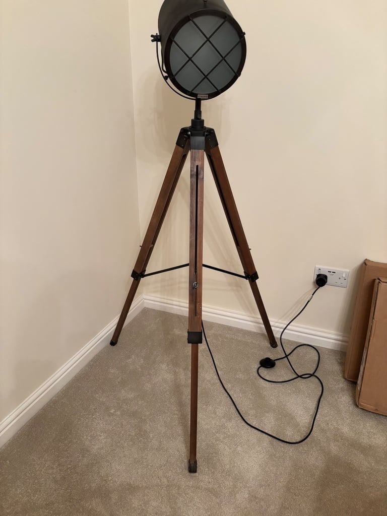 image for Tripod Industrial lamp