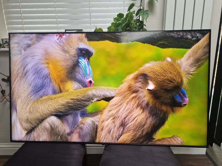 image for Samsung QE55Q70T QLED HDR 4K Ultra HD Smart TV, 55 inch with TVPlus/Freesat HD, Black