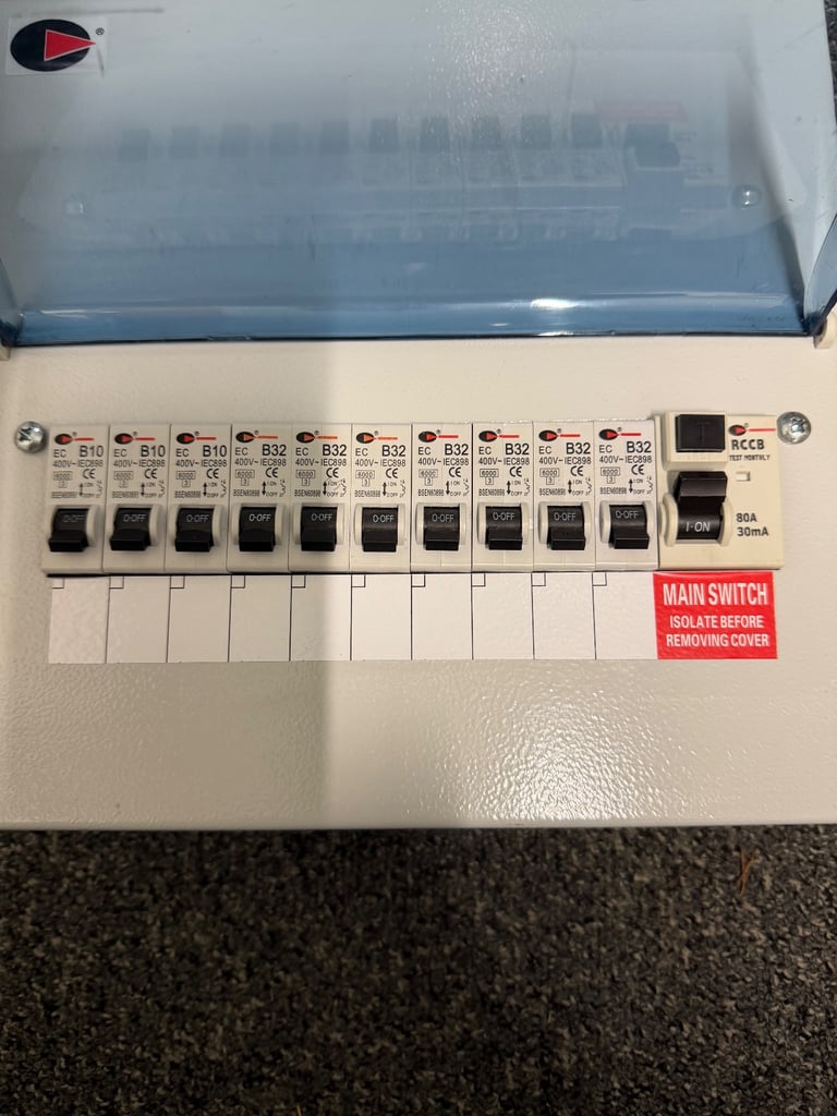 image for METAL 10 WAY FUSE BOARD 