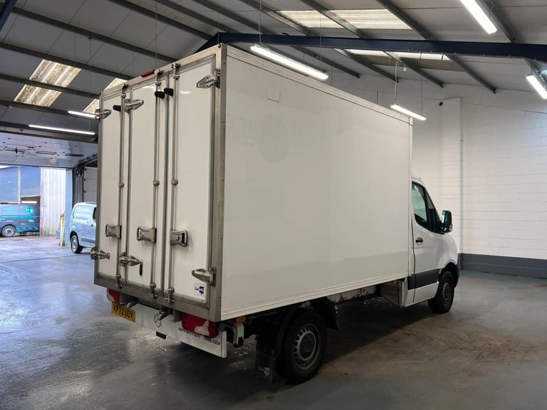 2022 Mercedes-Benz Sprinter 3.5t Progressive Chassis Cab CHASSIS CAB DIESEL Manual