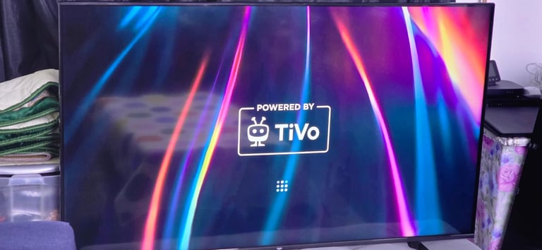 Tv Bush 58 inch big screen 24 model 4k smart 