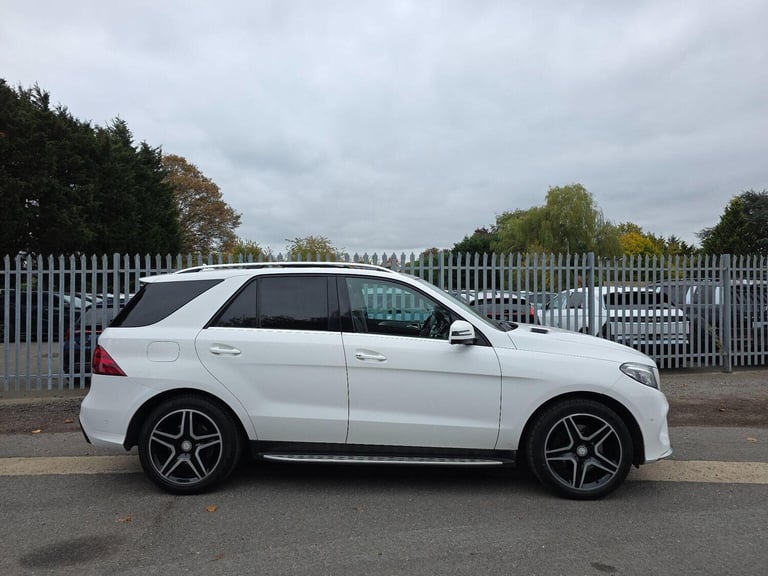 MERCEDES-BENZ GLE CLASS 3.0 GLE350d V6 AMG Line (Premium) G-Tronic 4MATIC Euro