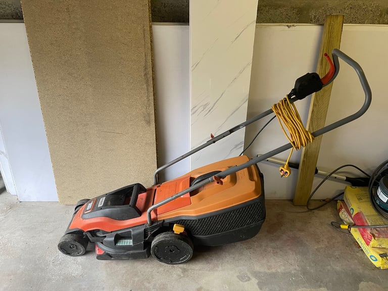 image for Electric Black & Decker mover