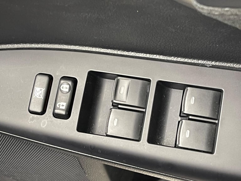  Lexus CT 1.8 200h Luxury CVT Euro 6 (s/s) 5dr Petrol/Electric Hybrid Automatic