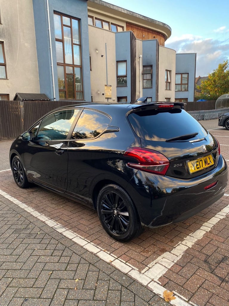 Peugeot, 208, Hatchback, 2017, Manual, 1199 (cc), 3 doors 
