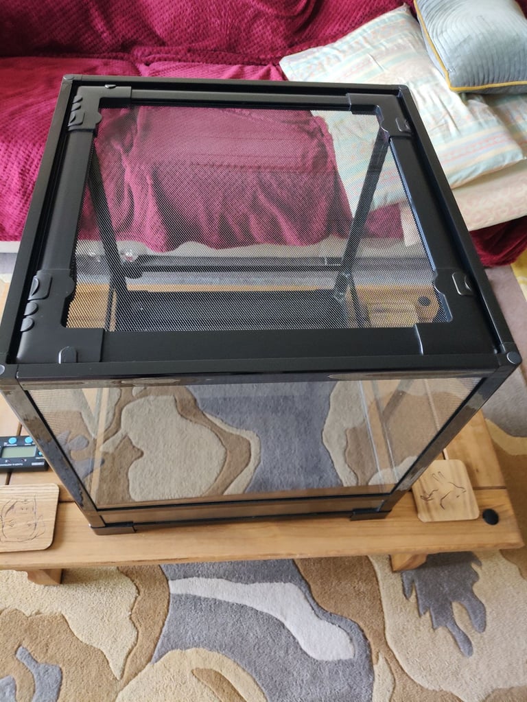 Swellreptiles pet container 45x45x45 cm
