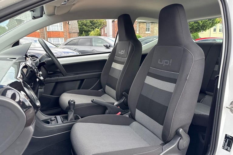 2016 Volkswagen up! 1.0 Look up! Hatchback 3dr Petrol Manual Euro 6 (60 ps) HATCHBACK Petrol Manual