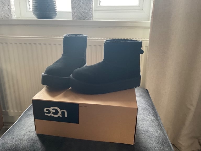 UGG BOOTS
