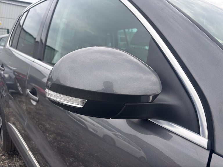 2013 Volkswagen Tiguan 2.0 TDI BlueMotion Tech Match DSG 4WD Euro 5 (s/s) 5dr ESTATE Diesel Autom...