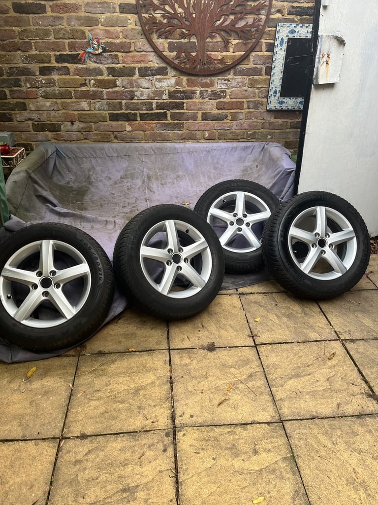 vw caddy 16in alloy  with all season tyres 