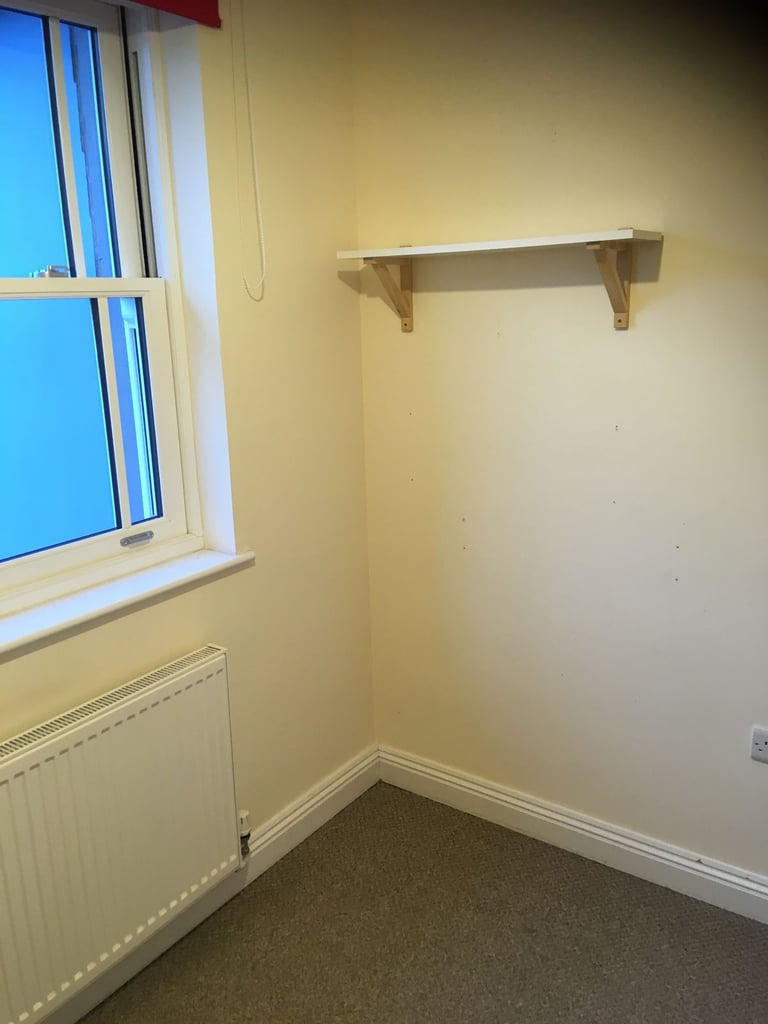 Two bedroom flat for rent in the heart of Ashburton
