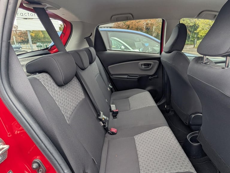 2015 Toyota Yaris 1.3 Icon Vvt-i 5 Door Petrol Hatchback 1 Owner FMDSH Hatchback Petrol Manual